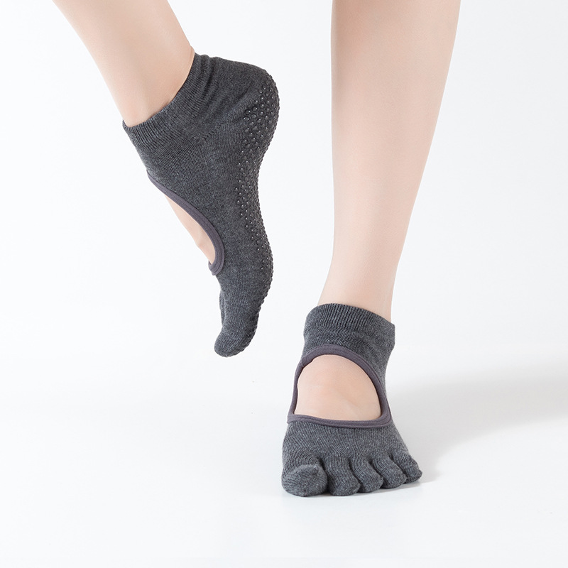 Wholesale Yogo Professional Yoga Socks Non-slip Hole Dug Open-toed Backless Toe Socks Toe Socks Wholesale Logo